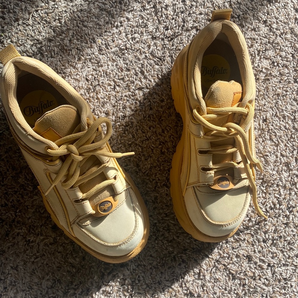 New timbs size 8- 8 1/2